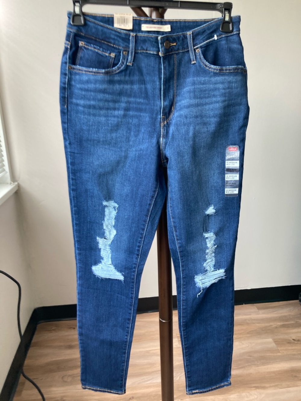 Levi’s 721 high rise skinny jeans distressed with stretch 12 medium 31 x 30